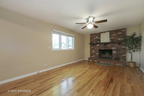 1753 Clyde Dr, Naperville, IL 60565 photo 5