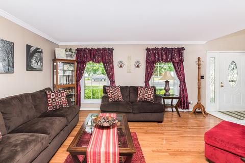 35 Georgetown Dr, Cary, IL 60013 photo 7