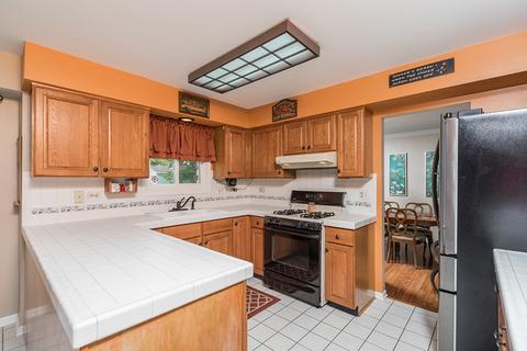 35 Georgetown Dr, Cary, IL 60013 photo 10