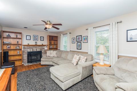 35 Georgetown Dr, Cary, IL 60013 photo 11