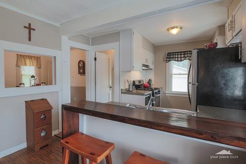 644 Gates St, Aurora, IL 60505 photo 9