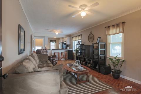 644 Gates St, Aurora, IL 60505 photo 5