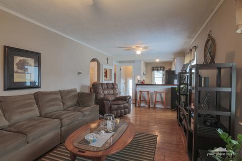 644 Gates St, Aurora, IL 60505 photo 6