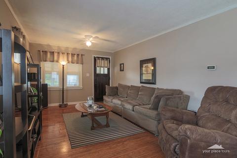 644 Gates St, Aurora, IL 60505 photo 7