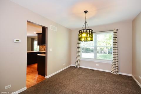 2638 Crestview Dr, Aurora, IL 60502 photo 8