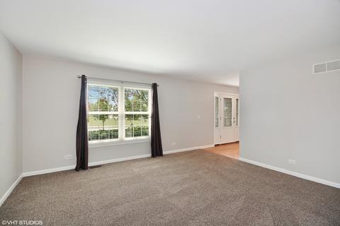 2638 Crestview Dr, Aurora, IL 60502 photo 3