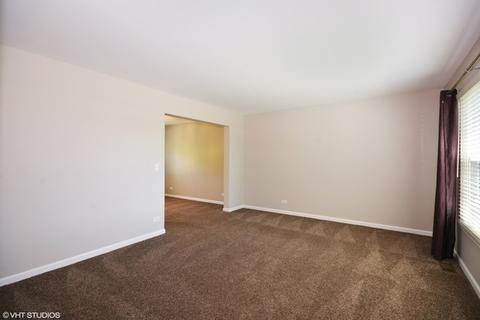 2638 Crestview Dr, Aurora, IL 60502 photo 4