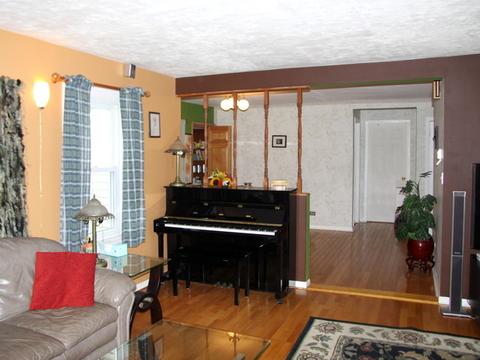 137 E Brookfield Ave, Mount Prospect, IL 60056 photo 5