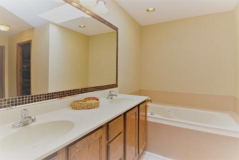 315 Bryan Dr, Cary, IL 60013 photo 19