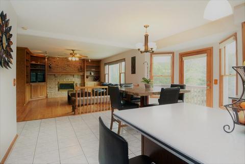 315 Bryan Dr, Cary, IL 60013 photo 5