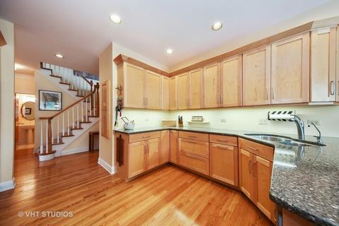 811 Pinegrove Ct, Wheaton, IL 60187 photo 5