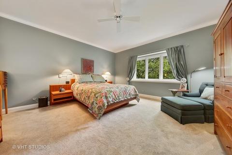 811 Pinegrove Ct, Wheaton, IL 60187 photo 13