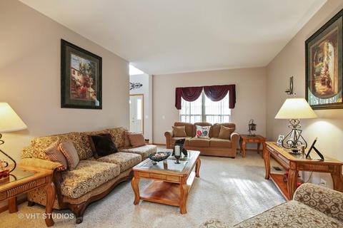6 Westbrook Ct, Algonquin, IL 60102 photo 2