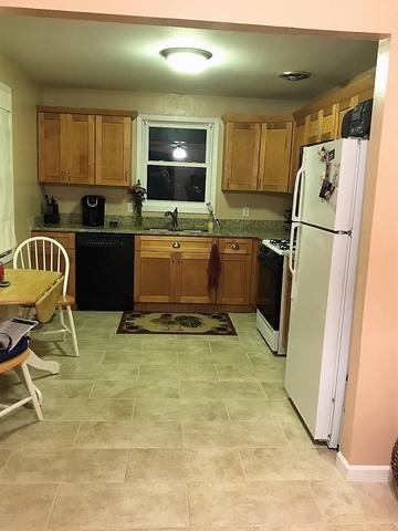 504 Division St, Dixon, IL 61021 photo 3