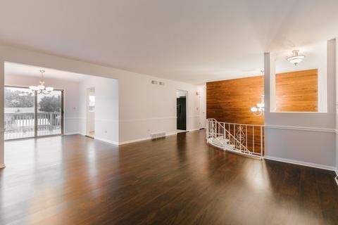 808 W Sable Dr, Addison, IL 60101 photo 2