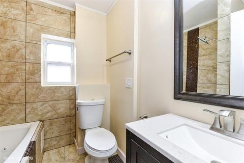 2637 E 74th Pl, Chicago, IL 60649 photo 15