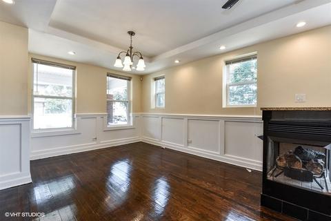 2637 E 74th Pl, Chicago, IL 60649 photo 2