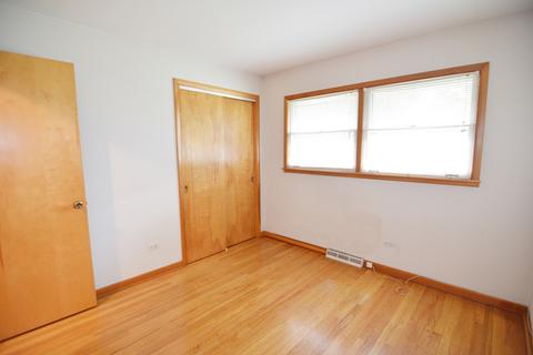 985 Elma Ave, Elgin, IL 60120 photo 15