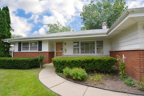 985 Elma Ave, Elgin, IL 60120 photo 2