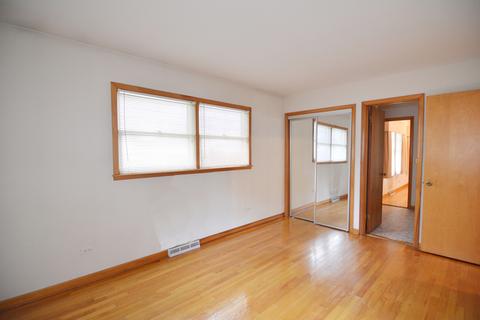 985 Elma Ave, Elgin, IL 60120 photo 11