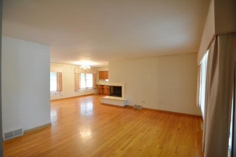 985 Elma Ave, Elgin, IL 60120 photo 5