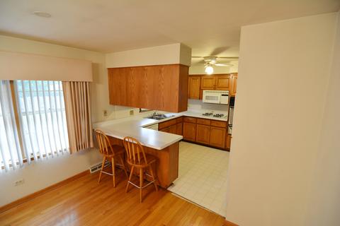 985 Elma Ave, Elgin, IL 60120 photo 8