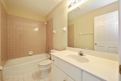 1012 Bernette Ct, Naperville, IL 60540 photo 12