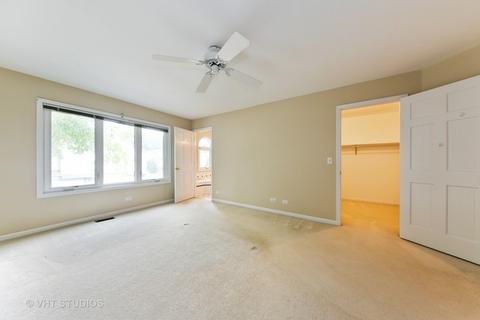 1012 Bernette Ct, Naperville, IL 60540 photo 9