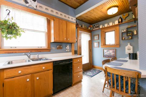 917 Douglas Ave, Elgin, IL 60120 photo 5