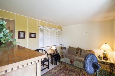 12 Maple Tree Ct, Elmhurst, IL 60126 photo 3
