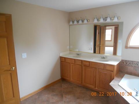 1999 Gardner Cir E, Aurora, IL 60503 photo 28