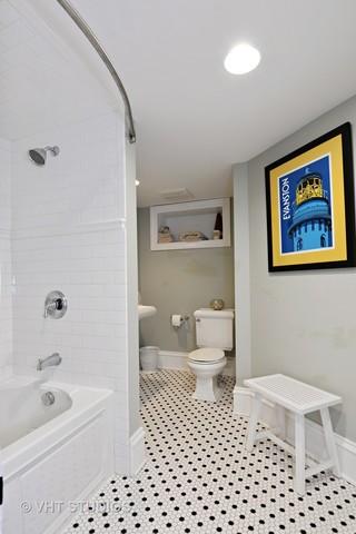 9348 Drake Ave, Evanston, IL 60203 photo 22