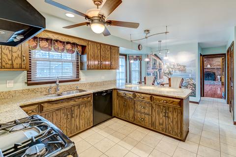 2005 Somerset Ln, Wheaton, IL 60189 photo 8