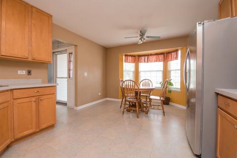 613 Wedgewood Trl, Mchenry, IL 60050 photo 10