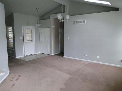 4707 Osprey Ln, Plainfield, IL 60586 photo 2
