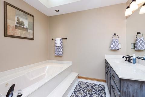 4106 Jody Ct, Rolling Meadows, IL 60008 photo 10