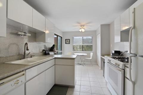 587 Williamsburg Ct #A2, Wheeling, IL 60090 photo 7