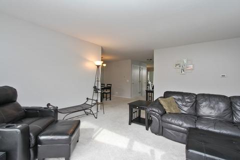 587 Williamsburg Ct #A2, Wheeling, IL 60090 photo 5