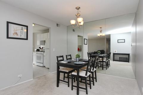 587 Williamsburg Ct #A2, Wheeling, IL 60090 photo 2