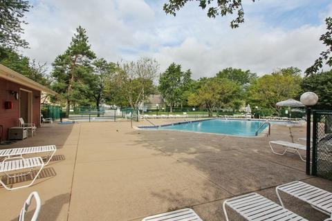587 Williamsburg Ct #A2, Wheeling, IL 60090 photo 14