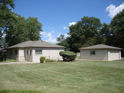 905 Ash Rd, Hoffman Estates, IL 60169 photo 13