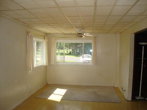 905 Ash Rd, Hoffman Estates, IL 60169 photo 4