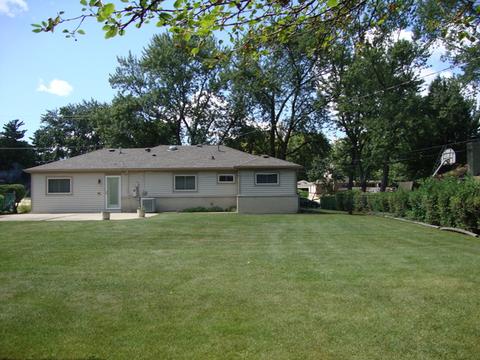 905 Ash Rd, Hoffman Estates, IL 60169 photo 16