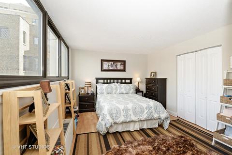 30 E Division St #8B, Chicago, IL 60610 photo 8