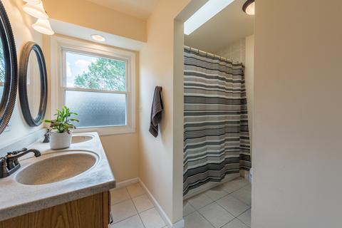 2058 Spring Green Dr, Wheaton, IL 60189 photo 17