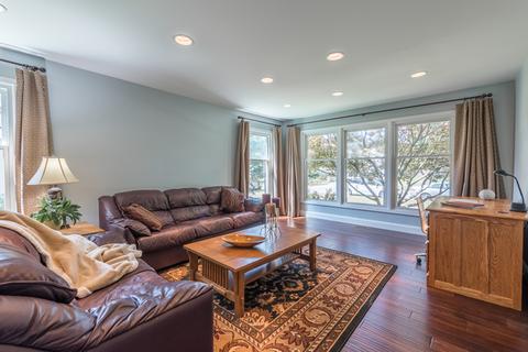 2058 Spring Green Dr, Wheaton, IL 60189 photo 3