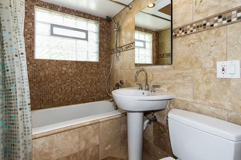1040 Irwin Ave, Des Plaines, IL 60018 photo 18
