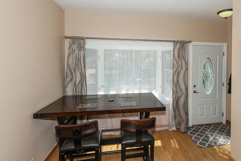 1040 Irwin Ave, Des Plaines, IL 60018 photo 3