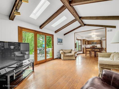 2238 Stonegate Ln, Wheaton, IL 60189 photo 6