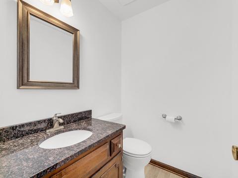 2238 Stonegate Ln, Wheaton, IL 60189 photo 12